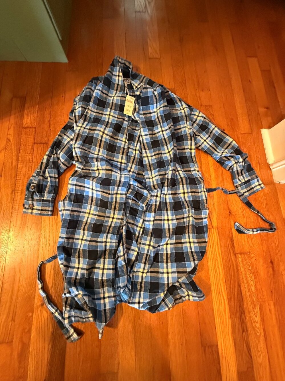 Duluth Trading Robe - Medium - New with Tags
